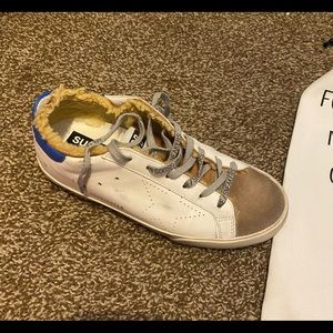 Golden goose super star low top with dust bag